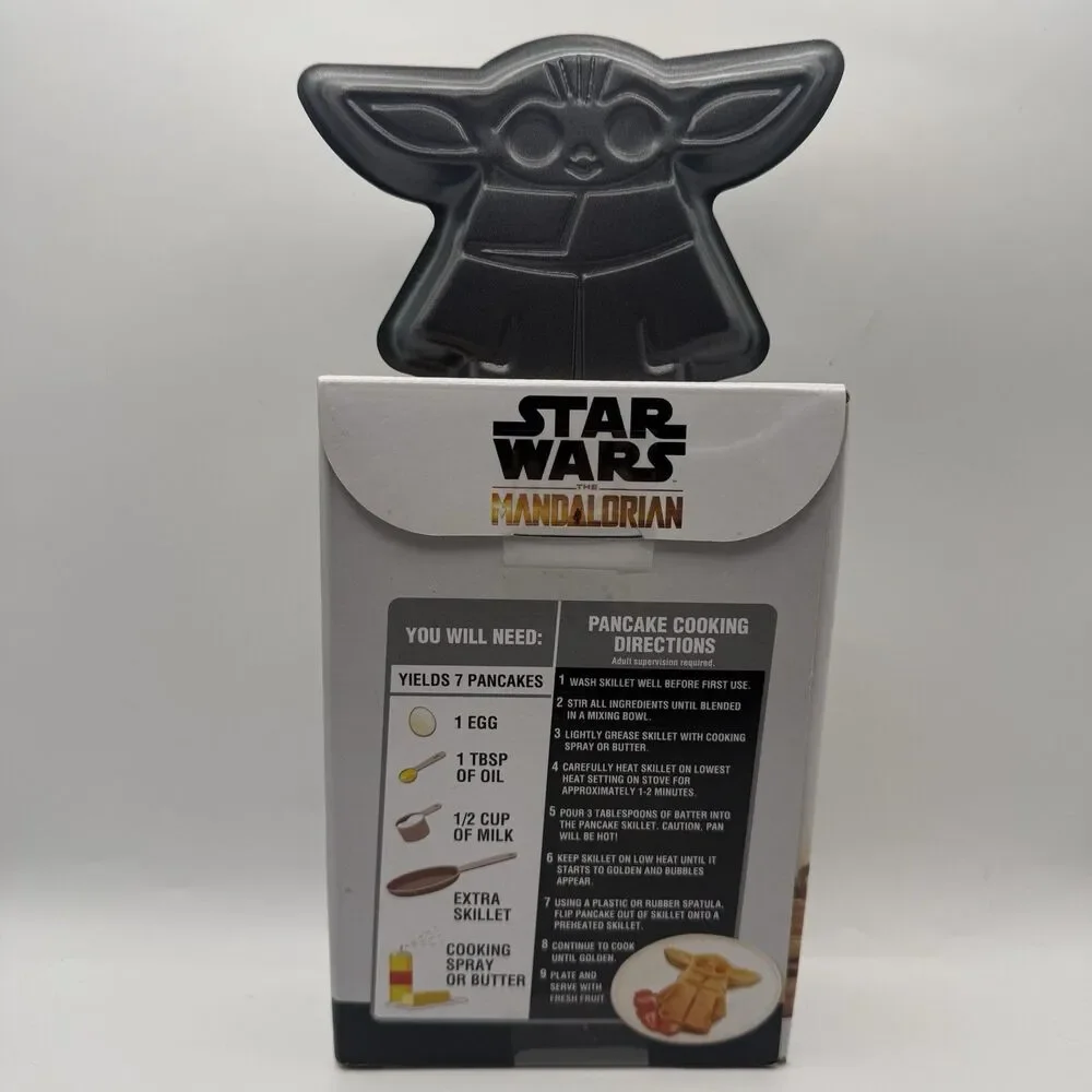 Star Wars The Mandalorian Baby Yoda (Grogu) Pancake Skillet & Pancake set